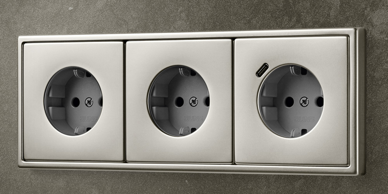SCHUKO® Steckdosen mit USB bei Mäckle Elektrotechnik GmbH & Co.KG in Blaustein, Württ